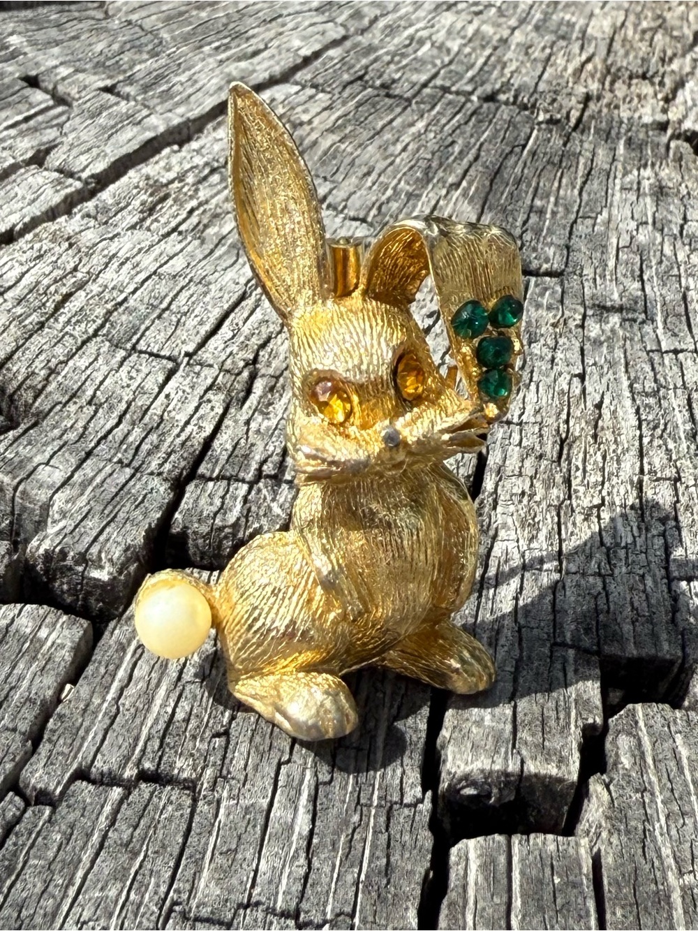 Mid-Century Bunny Brooch - Picture 3 of 3